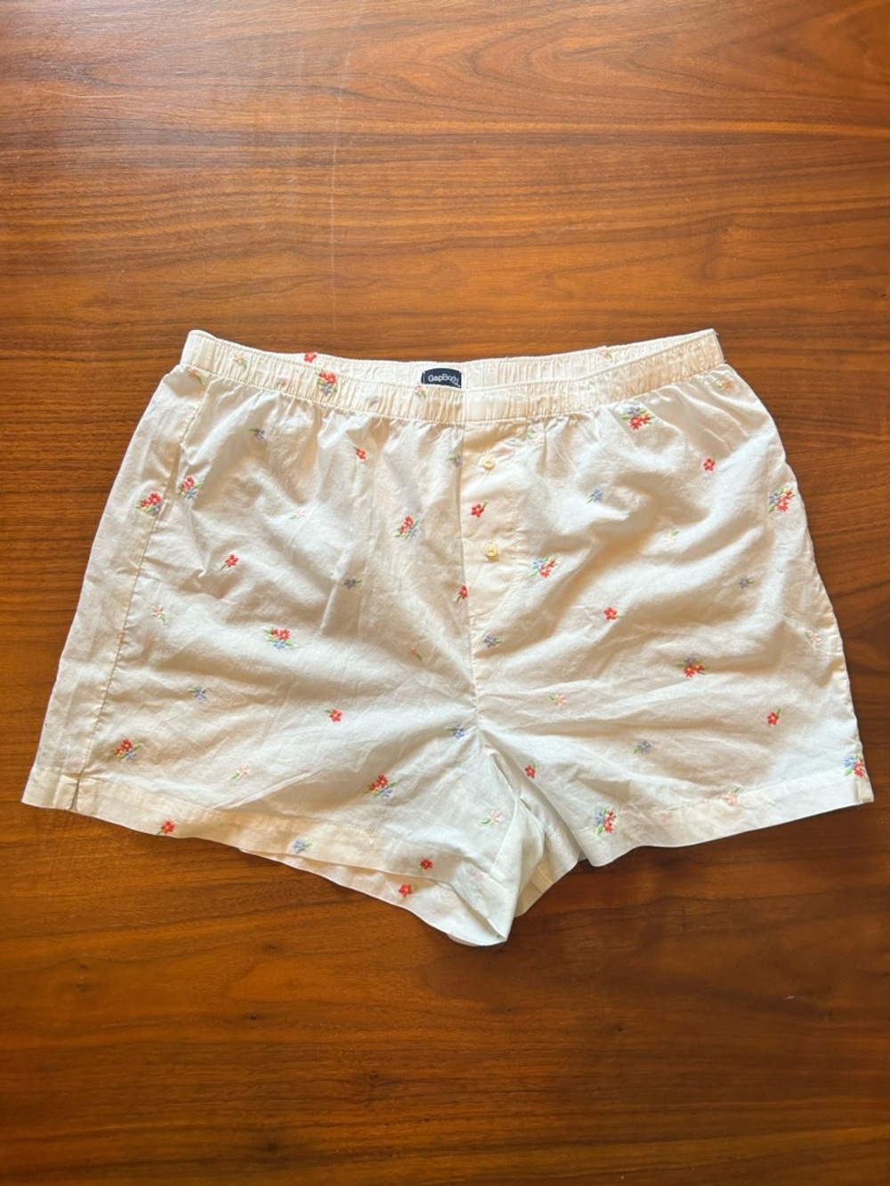 GAP White Cotton Shorts with Multicolor Floral Embroidery